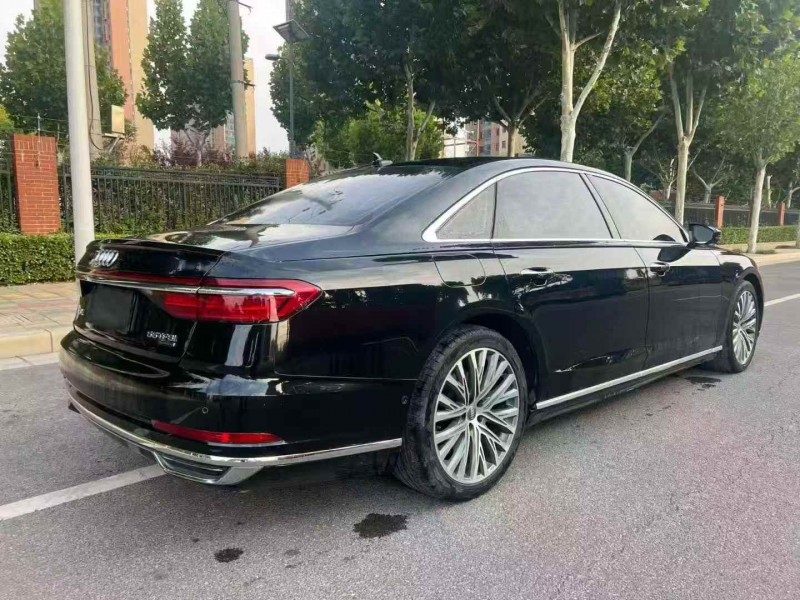 安阳20年奥迪A8L7