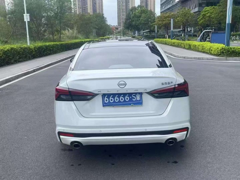 东莞23年日产天籁4