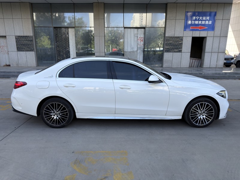 济宁23年奔驰C4