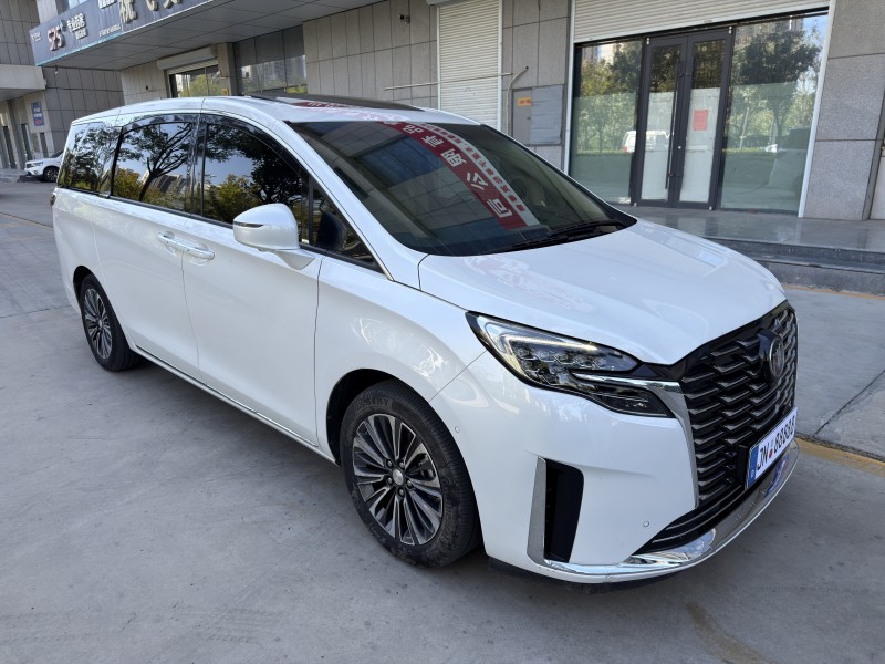 济宁23年别克GL82