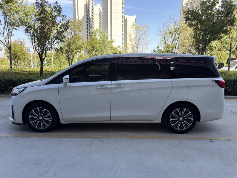 济宁23年别克GL85