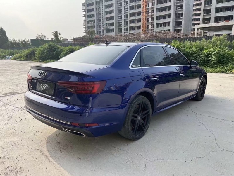 济宁19年奥迪A4L8