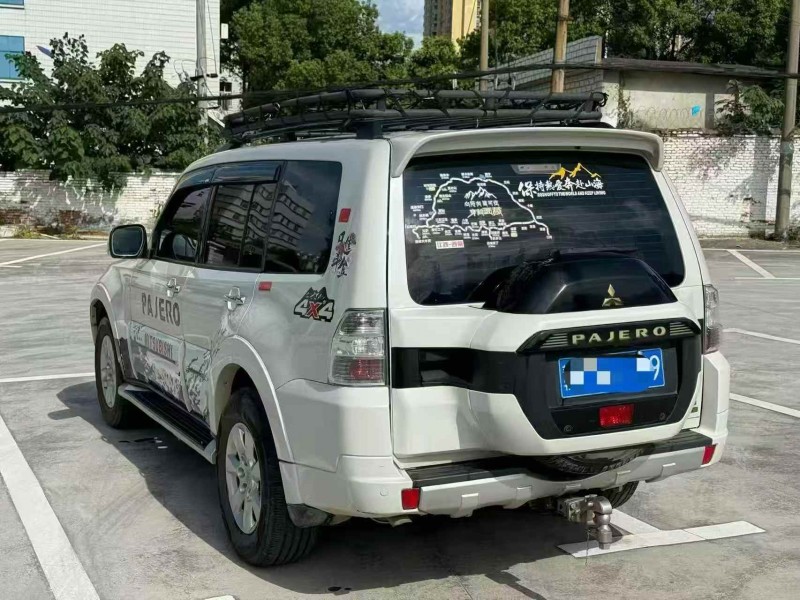 赣州20年三菱帕杰罗9