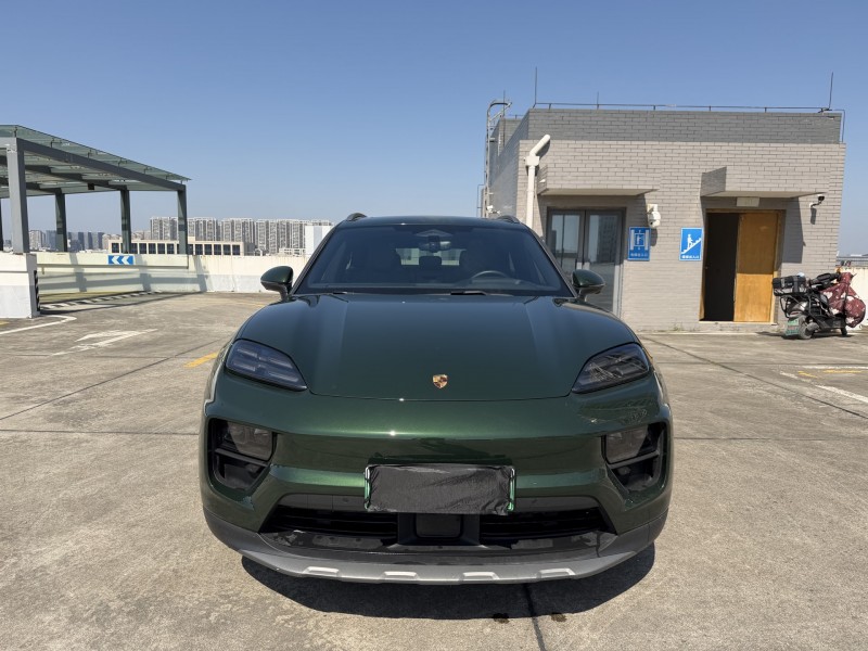 盐城25年保时捷Macan1