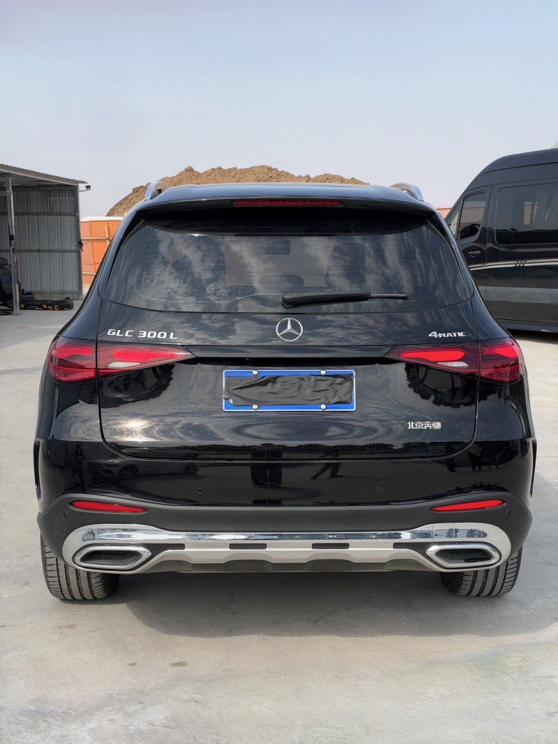 新乡25年奔驰GLC7