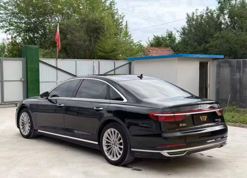 青岛18年奥迪A8L7