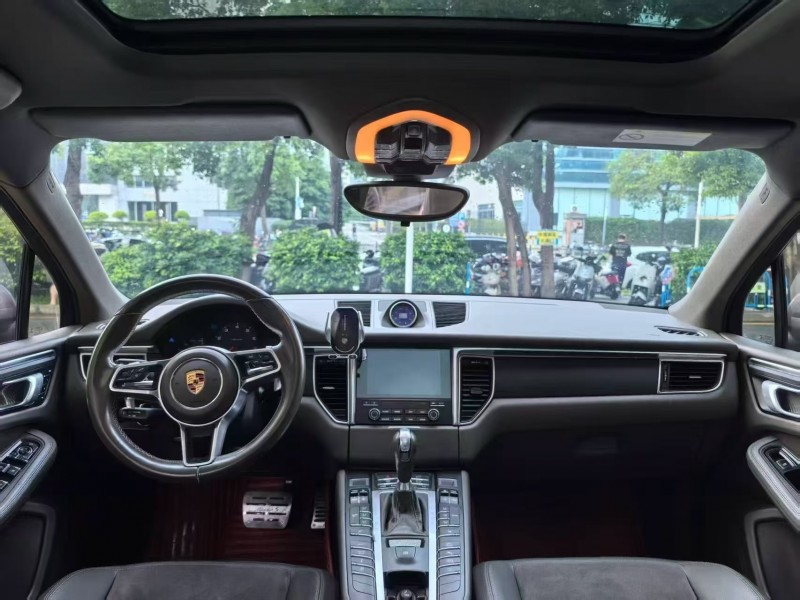 深圳17年保时捷Macan4