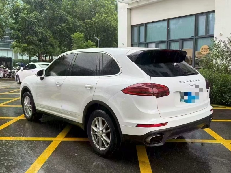 深圳17年保时捷卡宴7