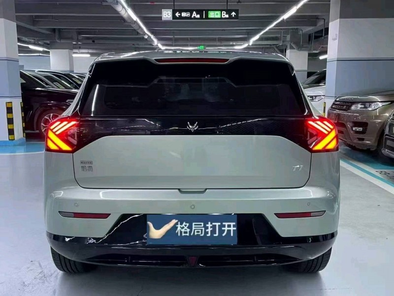 广州25年极狐汽车阿尔法7