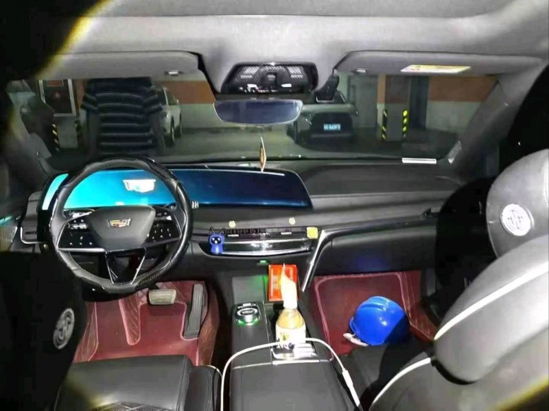 济宁23年凯迪拉克CT63