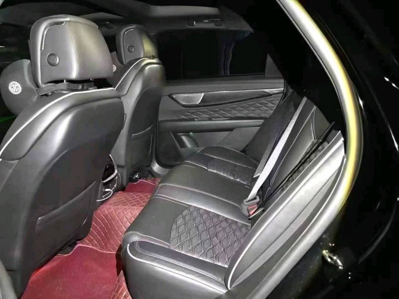 济宁23年凯迪拉克CT65
