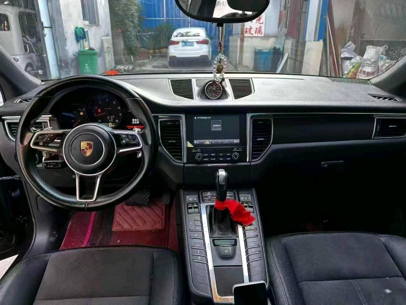 潍坊18年保时捷Macan5