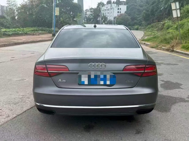 三明13年奥迪A8L8