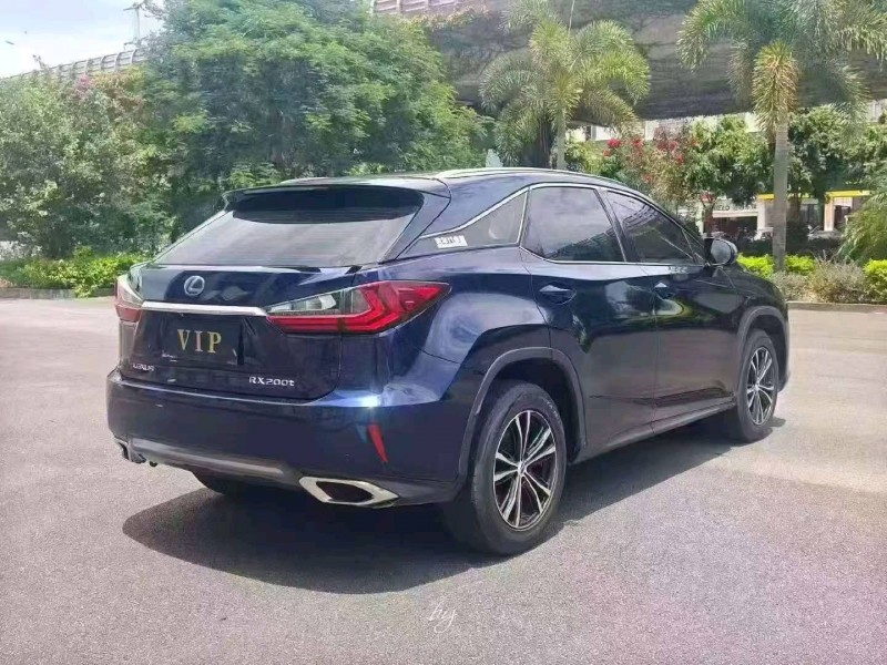 南平17年雷克萨斯RX8