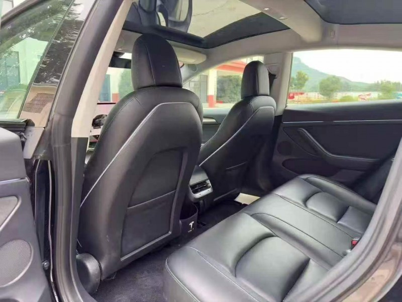 连云港23年特斯拉MODEL 37