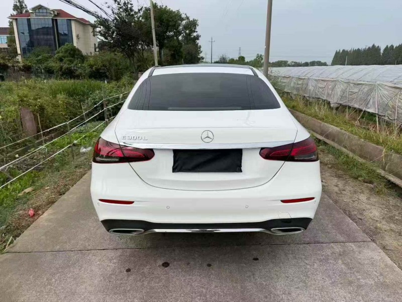 金华22年奔驰E8