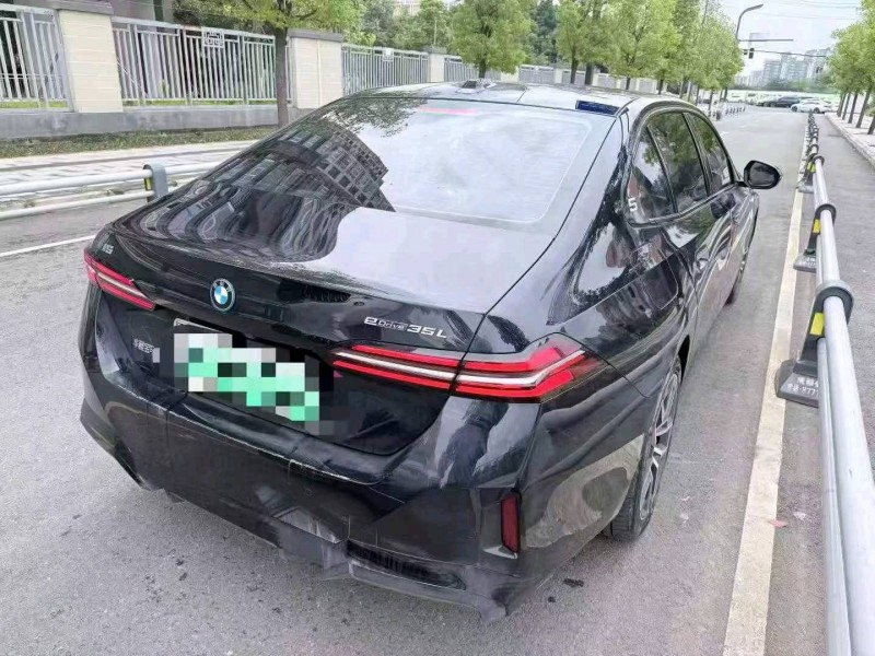 鹰潭24年宝马I57