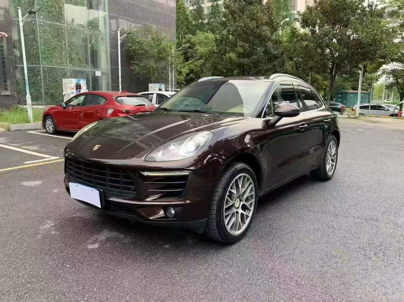 邵阳15年保时捷Macan2