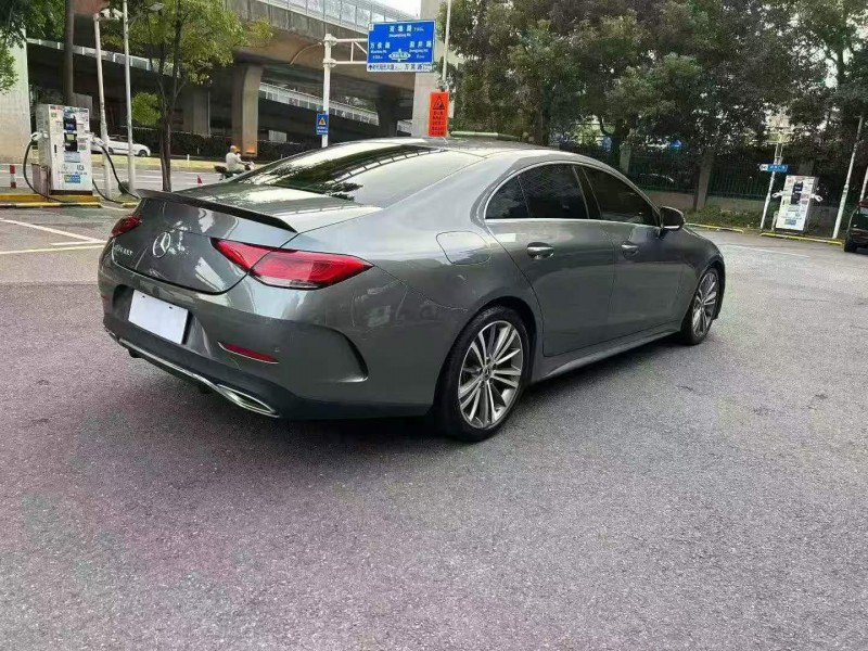 常德21年奔驰CLS8