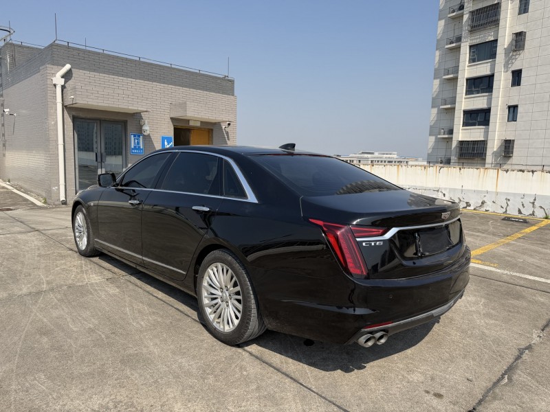 盐城20年凯迪拉克CT67