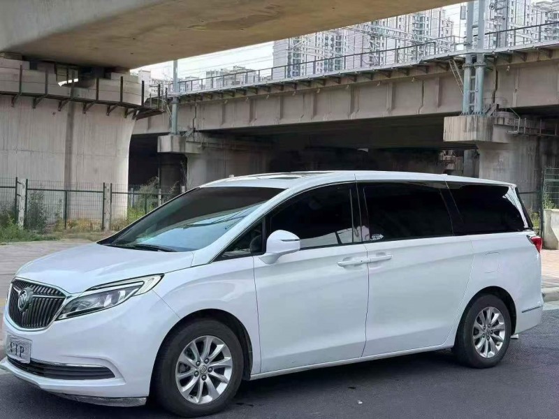 新乡18年别克GL82