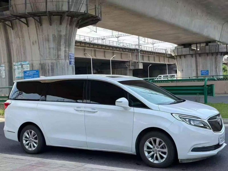 新乡18年别克GL83