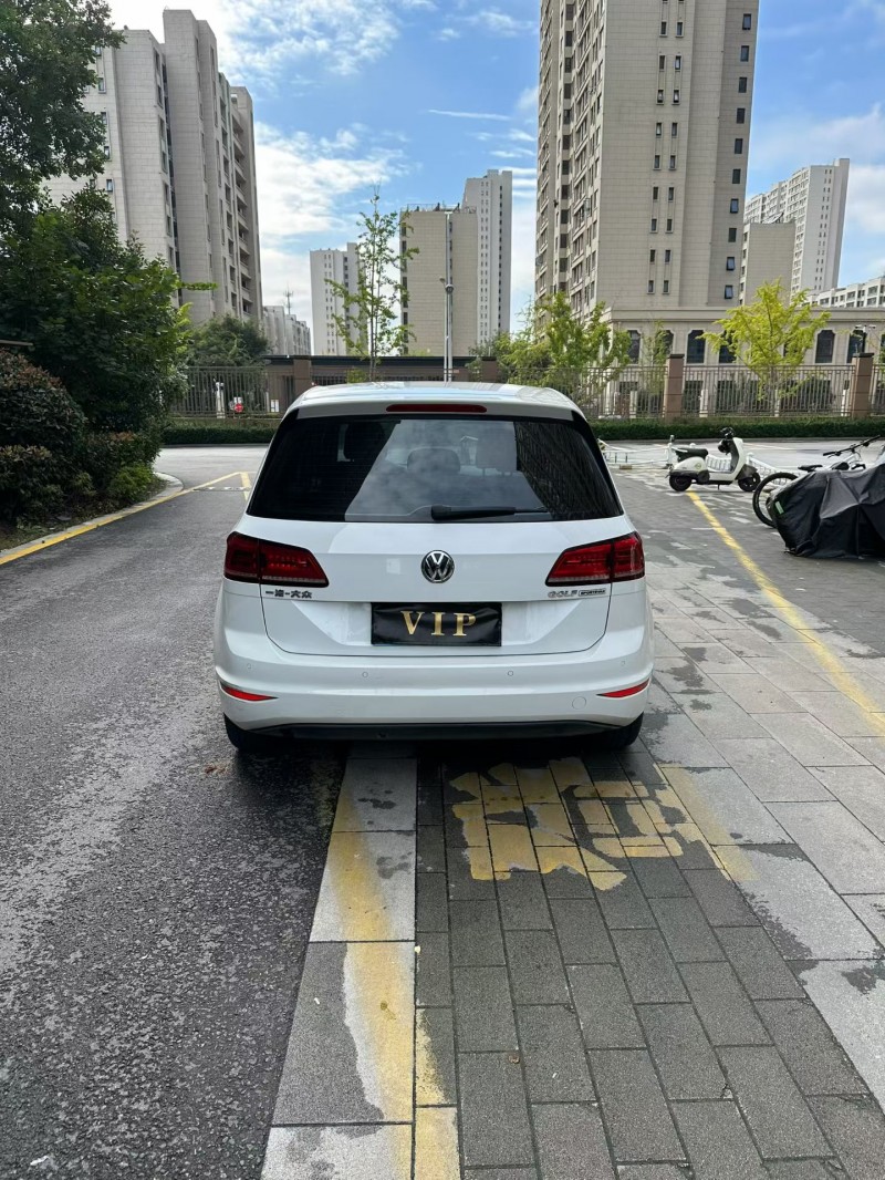 徐州18年大众高尔夫·嘉旅9