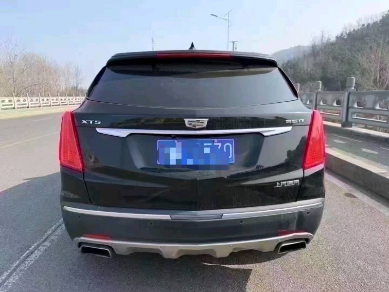 青岛16年凯迪拉克XT56