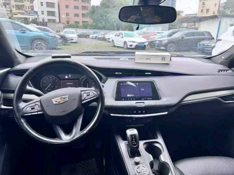 广州20年凯迪拉克XT47