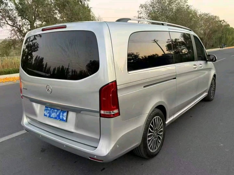 潍坊17年奔驰V8