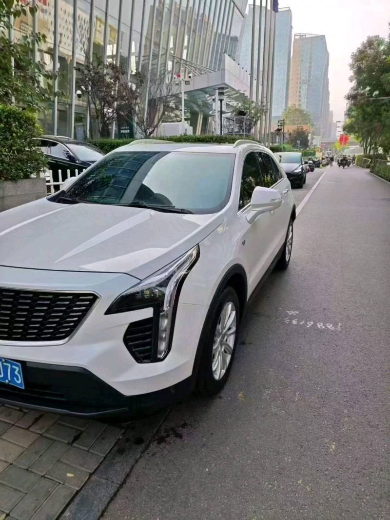 太原20年凯迪拉克XT42