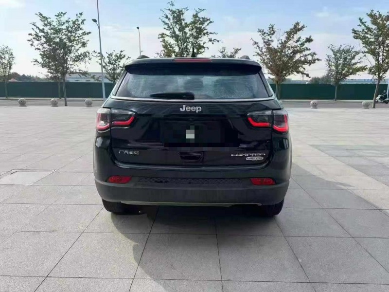 南通17年Jeep指南者9