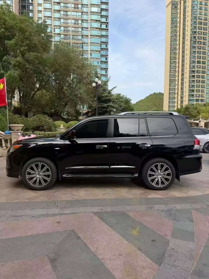 潍坊10年雷克萨斯LX9