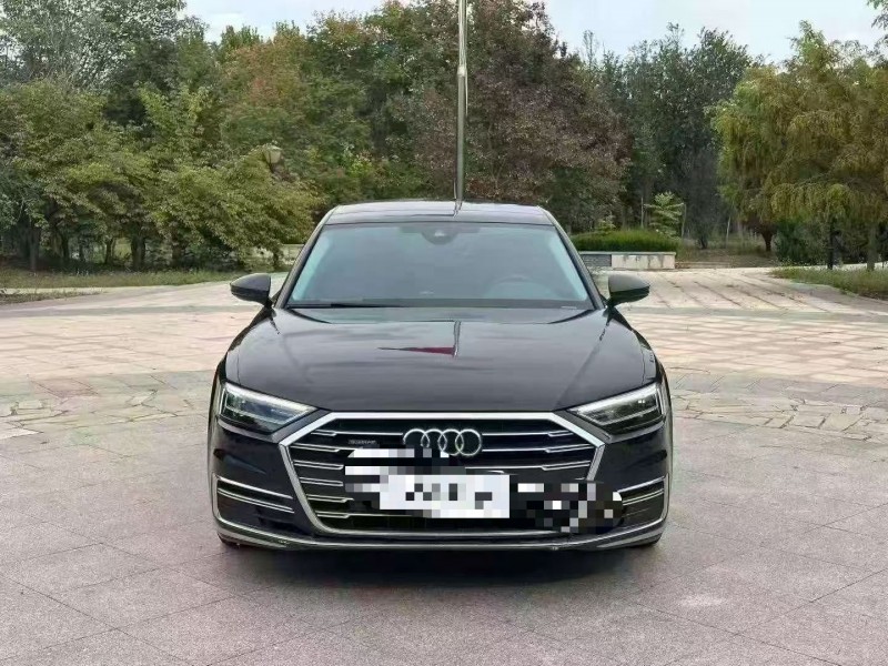 青岛22年奥迪A8L1