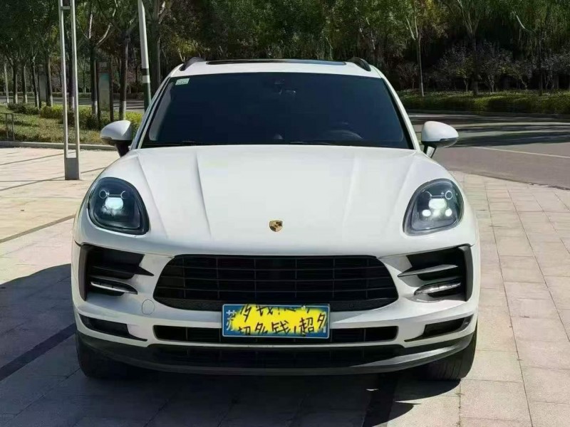 南通20年保时捷Macan1