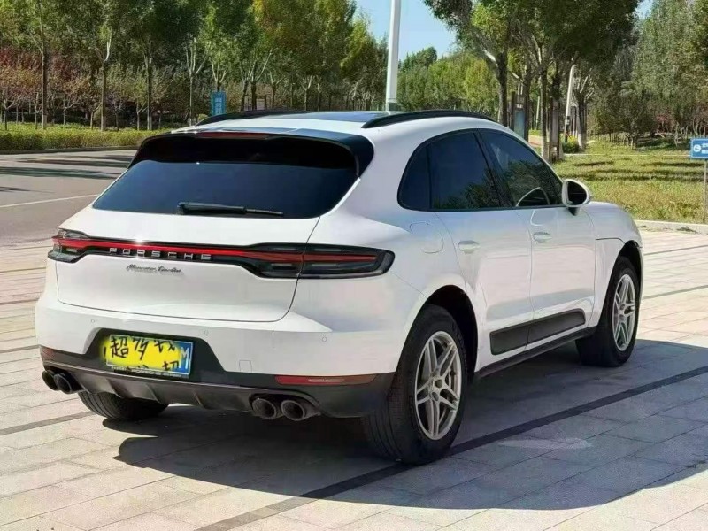 南通20年保时捷Macan7