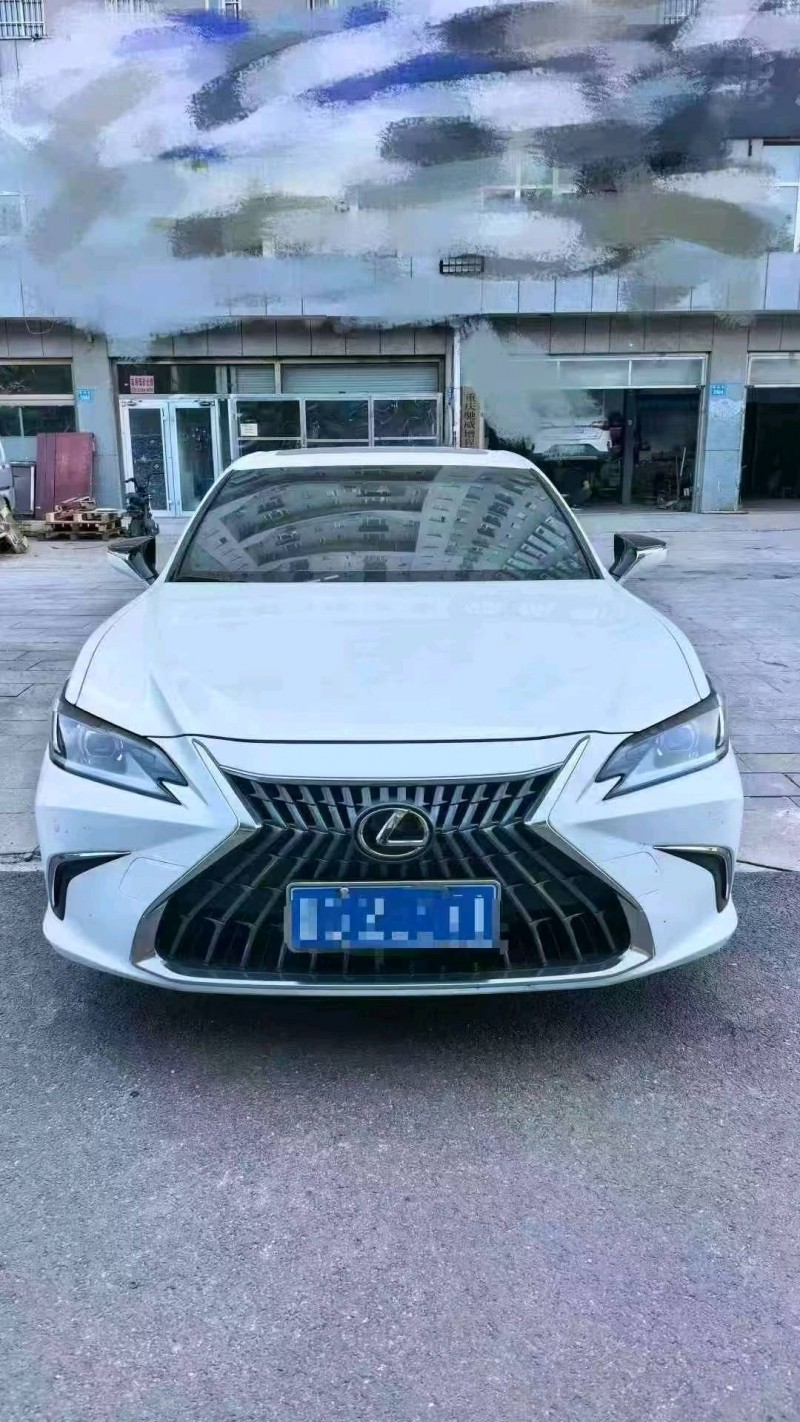 潍坊23年雷克萨斯ES1