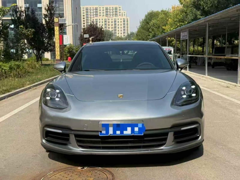 潍坊18年保时捷帕拉梅拉1