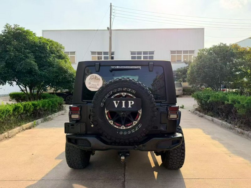 宿迁16年Jeep牧马人9