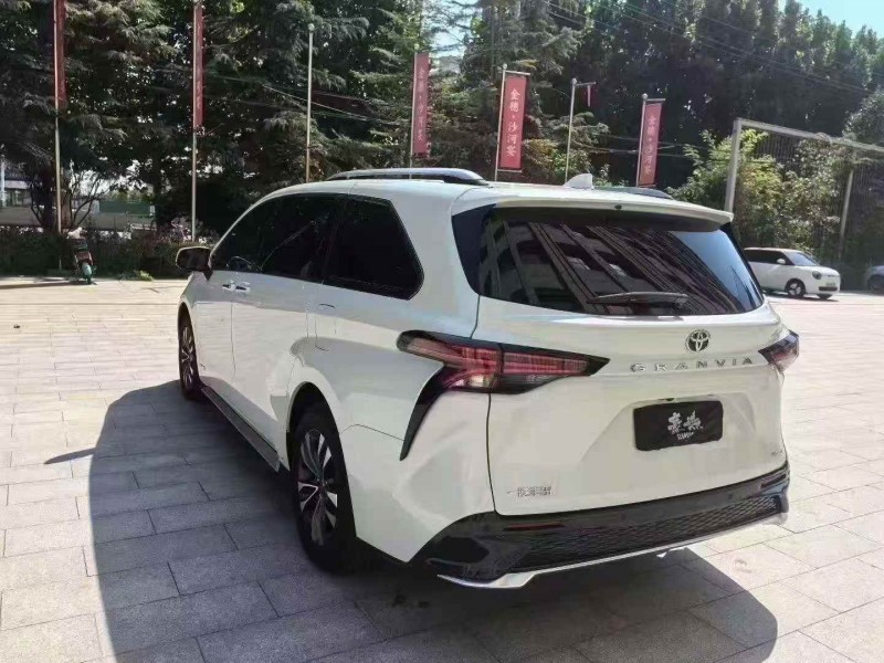 秦皇岛23年丰田格瑞维亚8