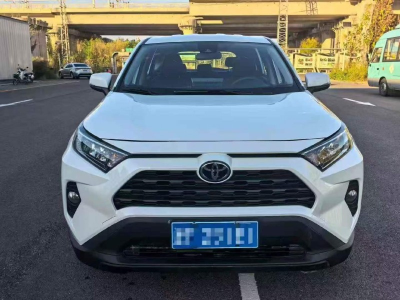天津20年丰田RAV41