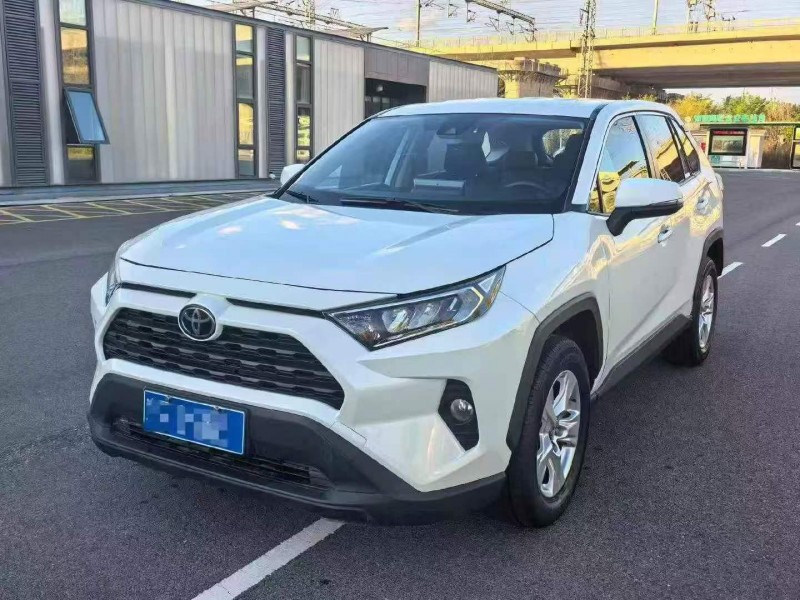 天津20年丰田RAV42
