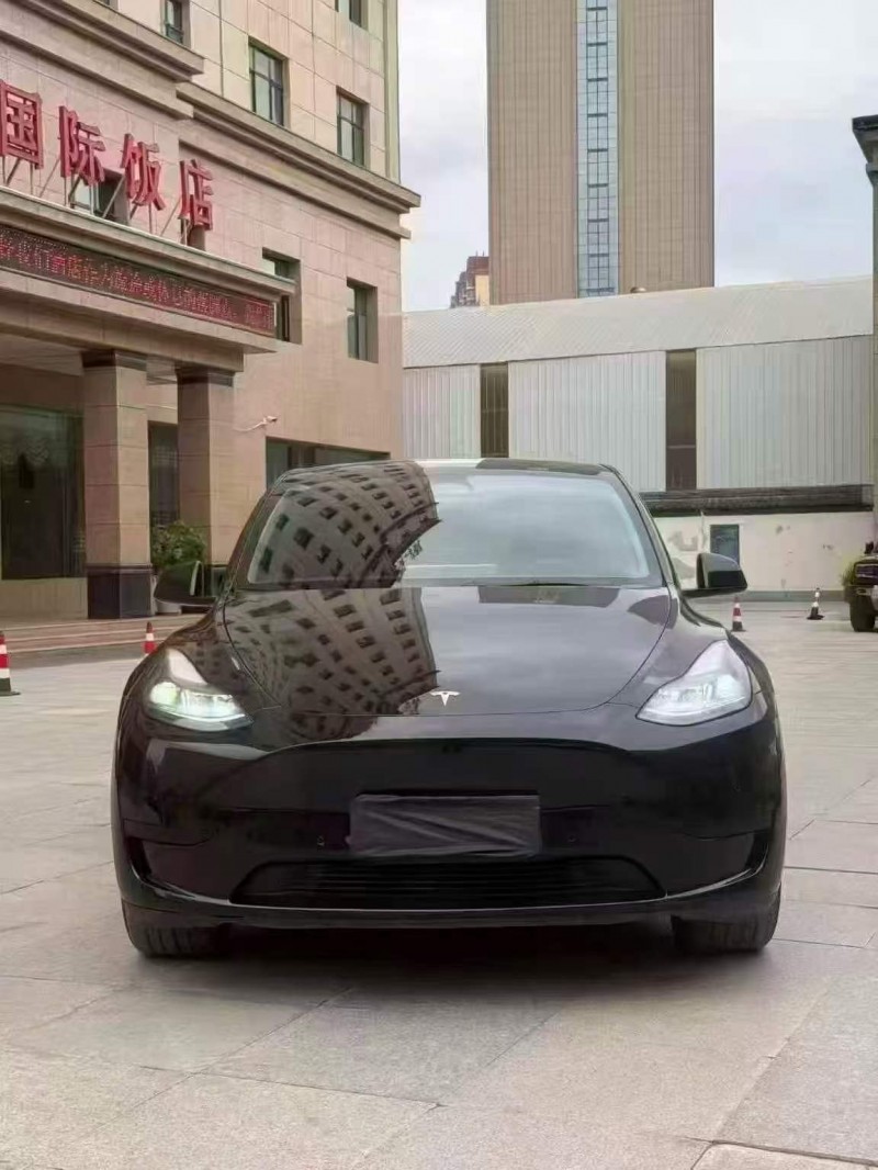 白银23年特斯拉MODEL Y1