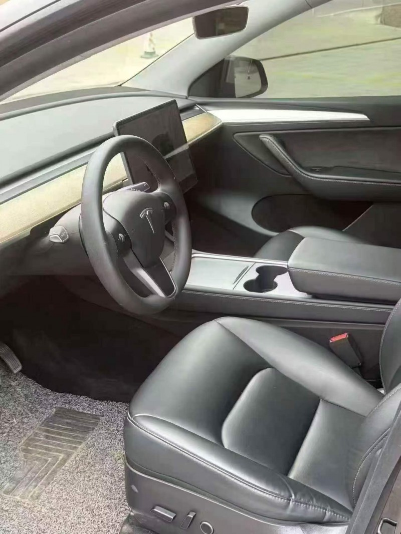 白银23年特斯拉MODEL Y5