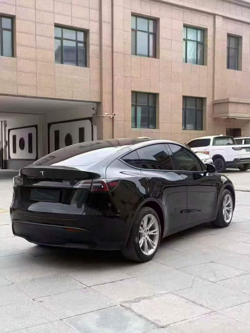 白银23年特斯拉MODEL Y8