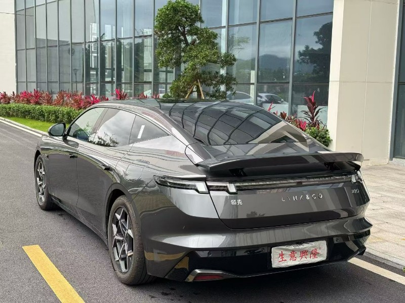 阳江25年领克Z109
