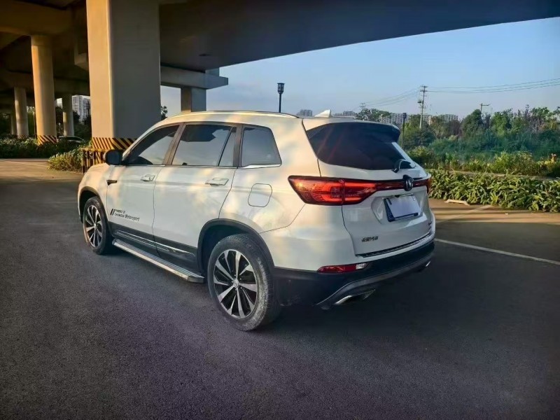 绍兴18年长安汽车CS758