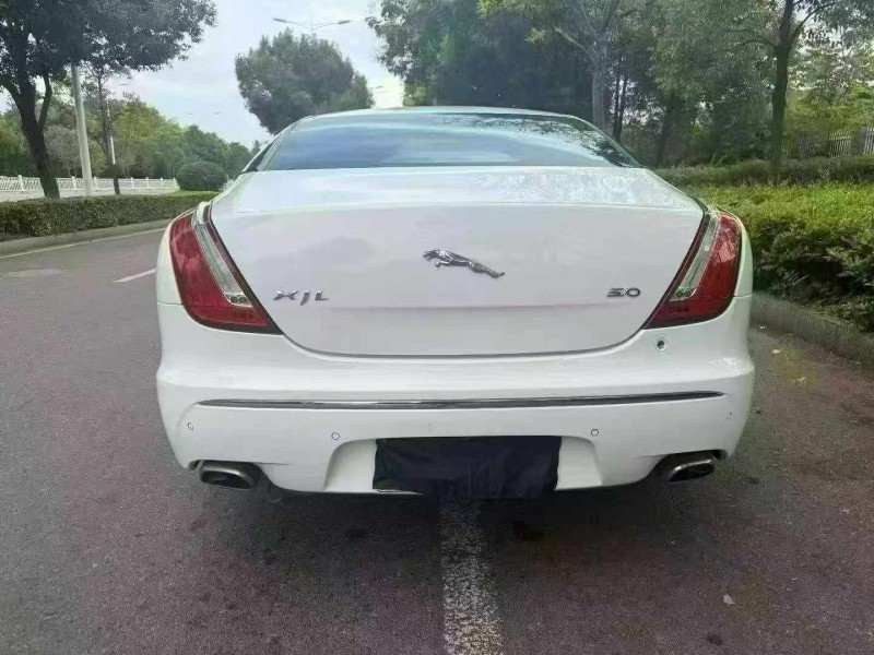枣庄12年捷豹XJL8