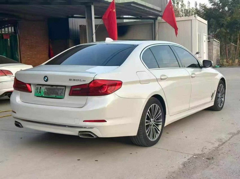 新乡22年宝马5系9