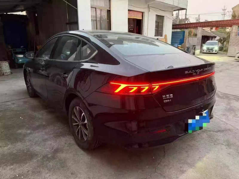 金华24年比亚迪秦8